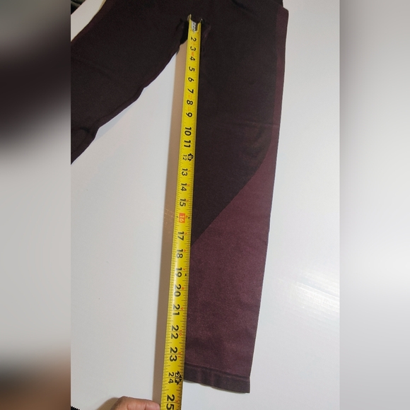 PINK Victoria's Secret Burgundy Leggings - Picture 8 of 8